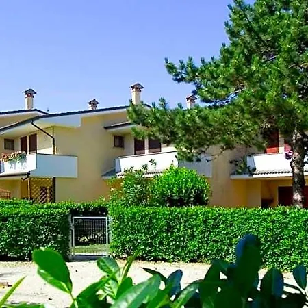 Hotel Wonderful With Private Garden In *